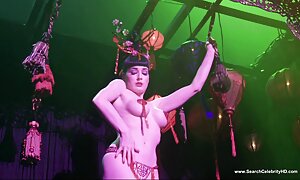 18 वर्ष आयु वर्ग के एक रूसी बच्चे के साथ घर का बना गुदा हिंदी में सेक्सी पिक्चर हिंदी में सेक्सी पिक्चर सेक्स